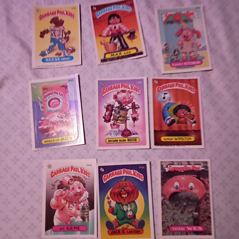 Trading Cards Set - Picture 4 of 4